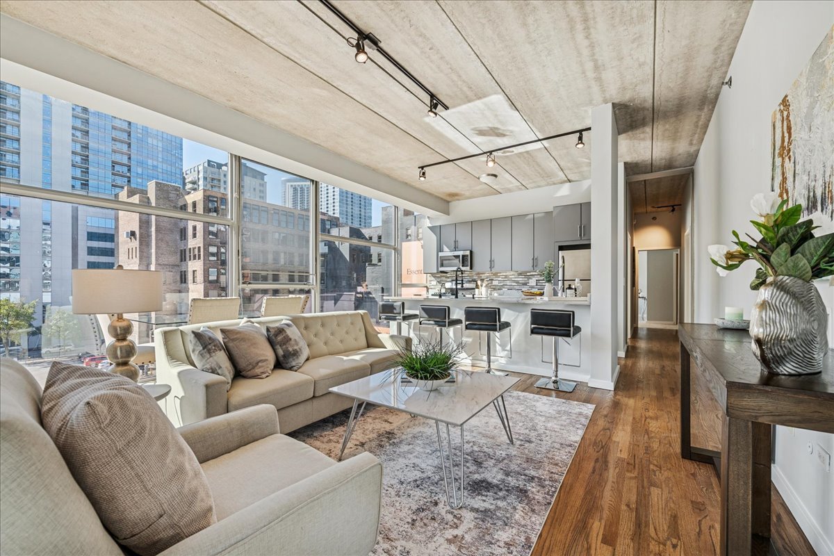 630 N FRANKLIN Street Unit: 408