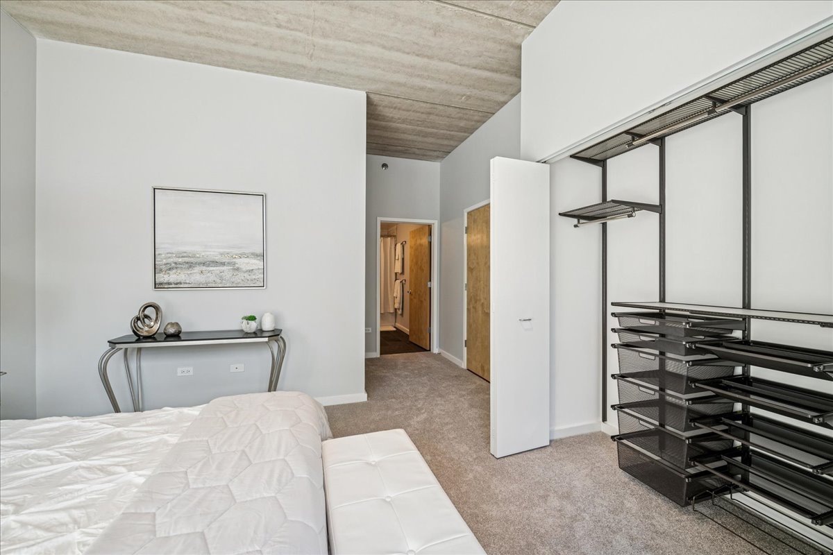 630 N FRANKLIN Street Unit: 408