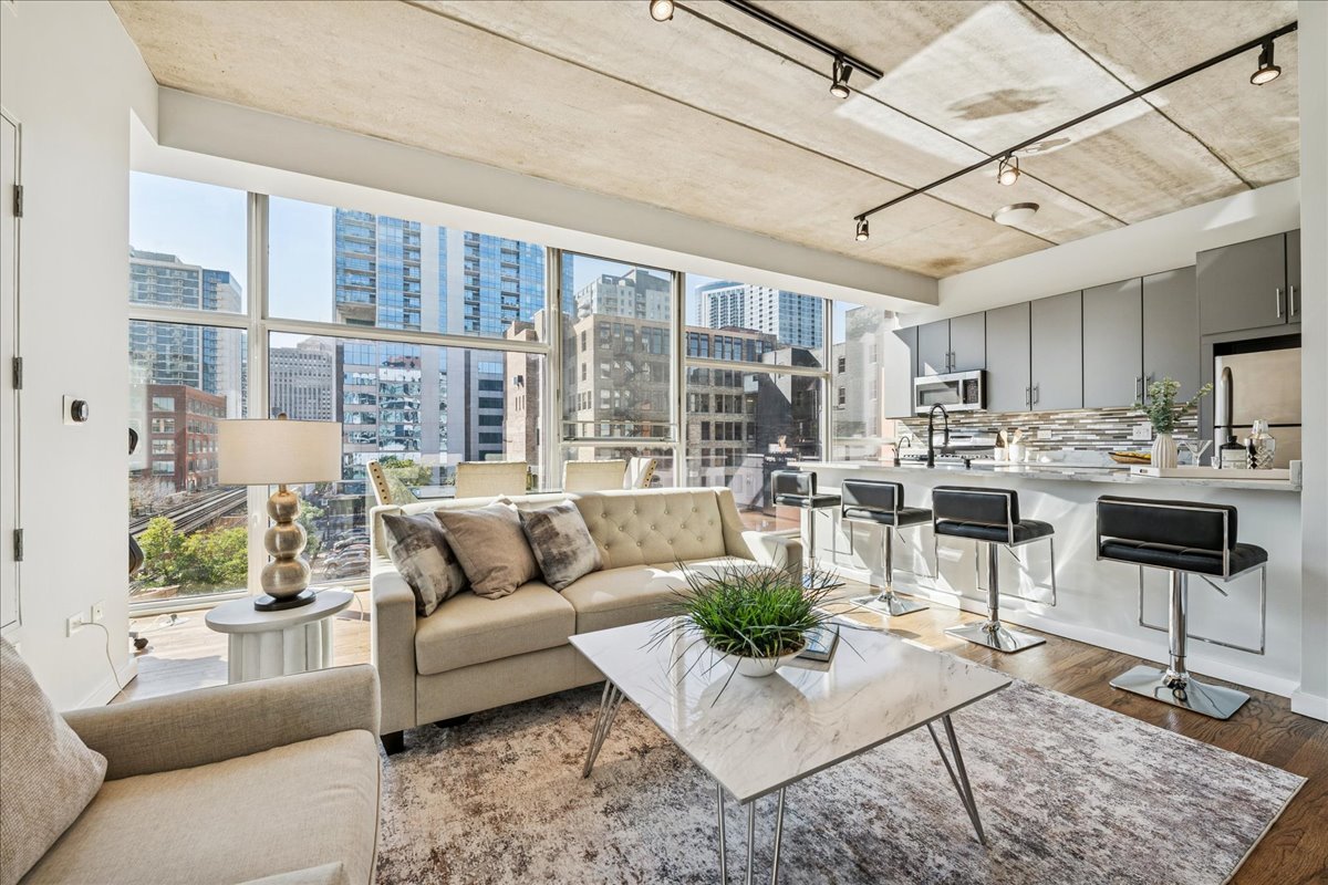 630 N FRANKLIN Street Unit: 408