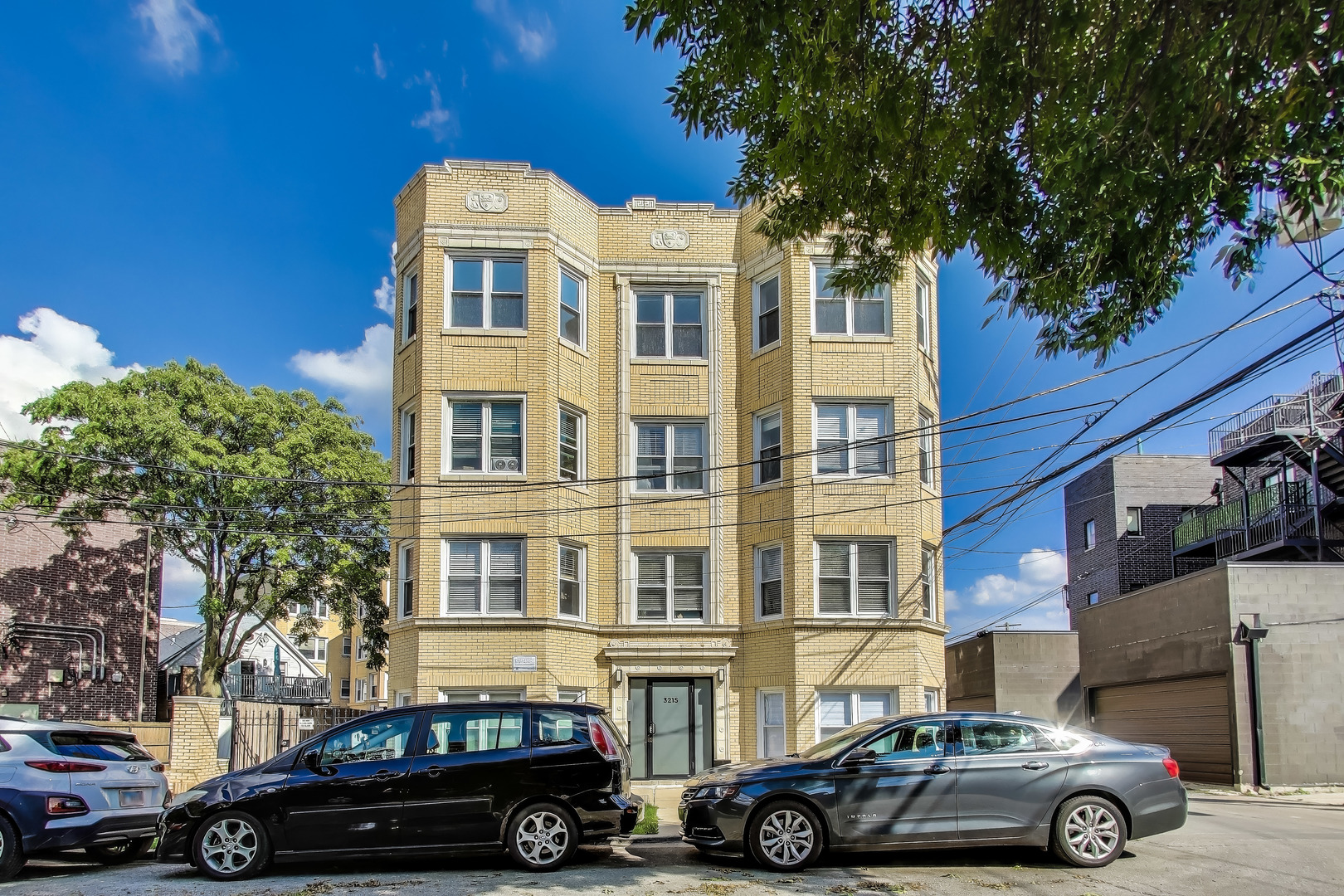 3215 N Francisco Avenue Unit: 3S