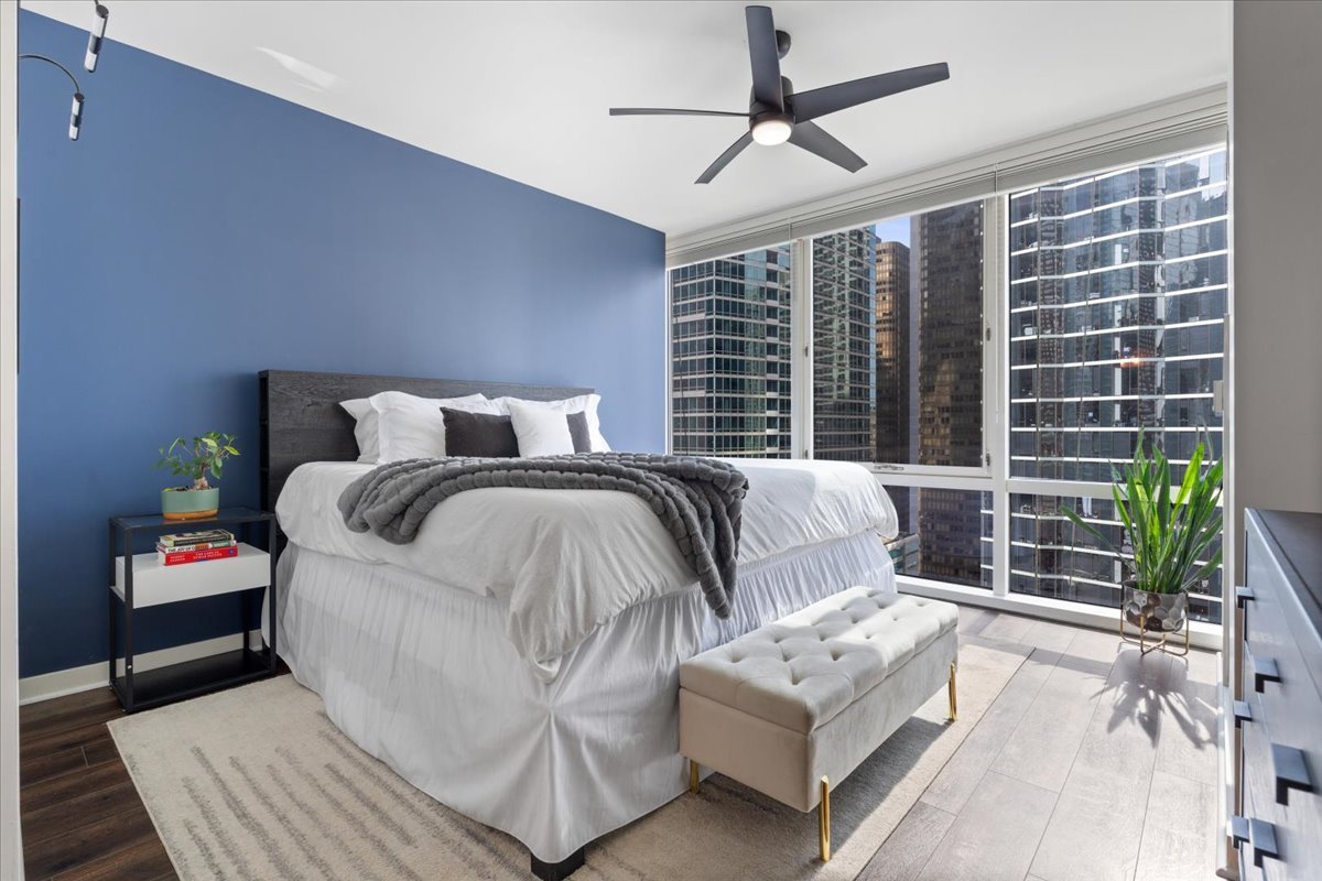 505 N MCCLURG Court Unit: 2001