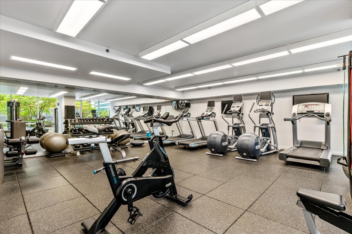 505 N MCCLURG Court Unit: 2001