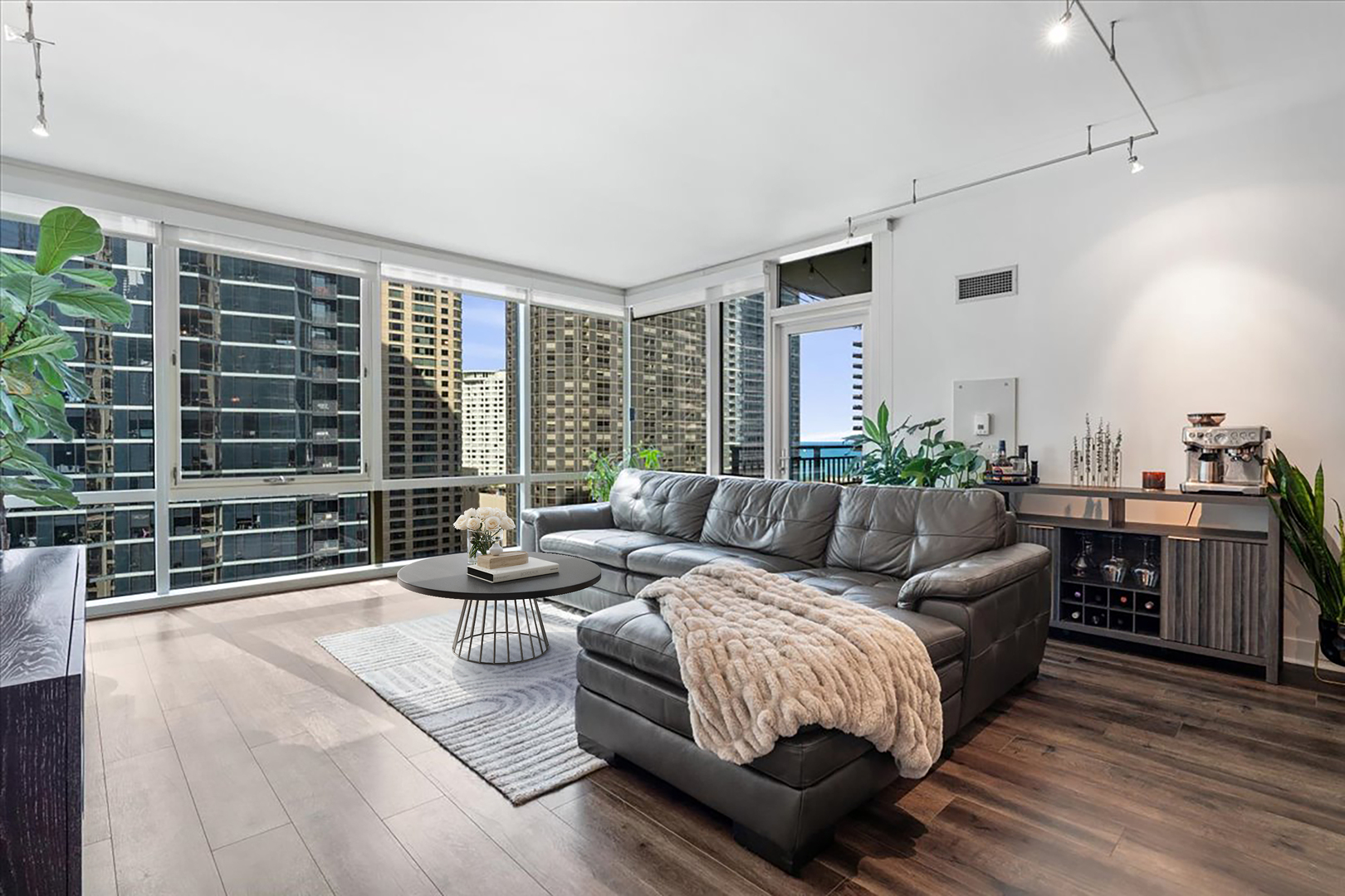 505 N MCCLURG Court Unit: 2001