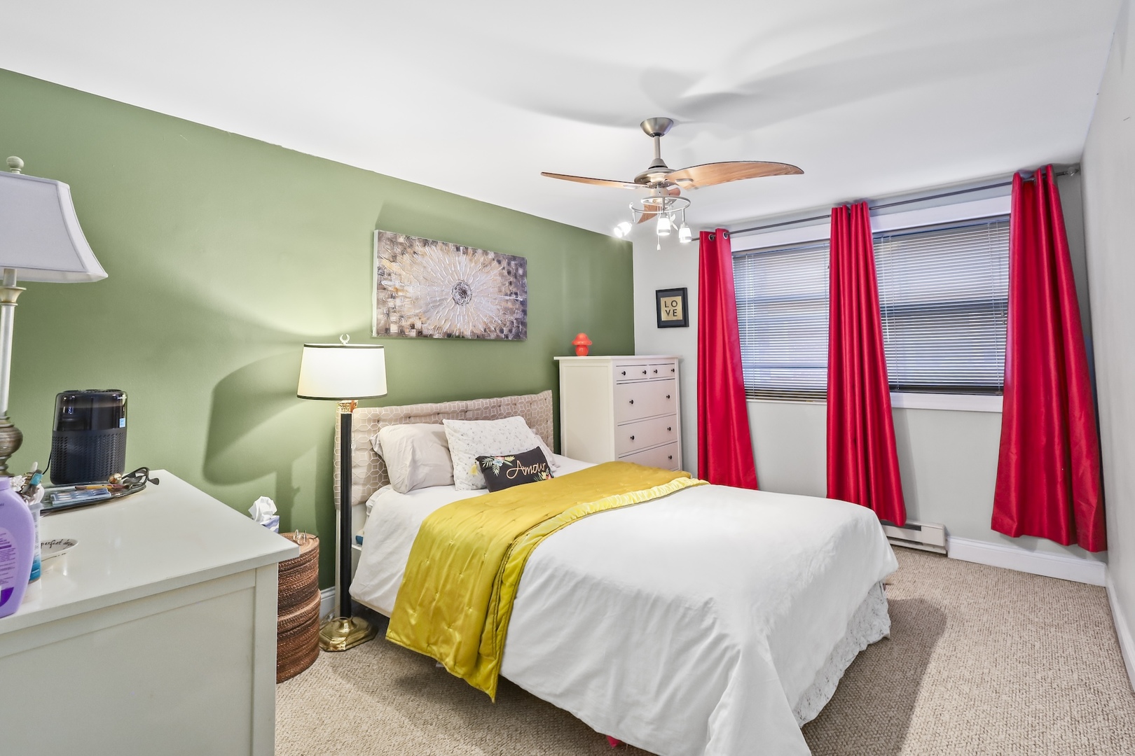 2626 W Catalpa Avenue Unit: 21