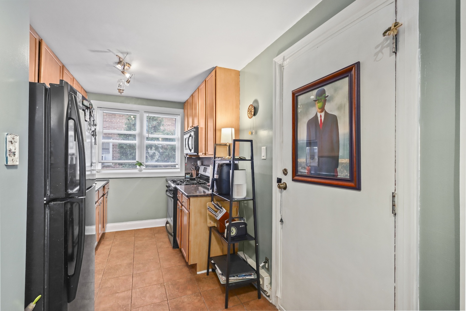 2626 W Catalpa Avenue Unit: 21