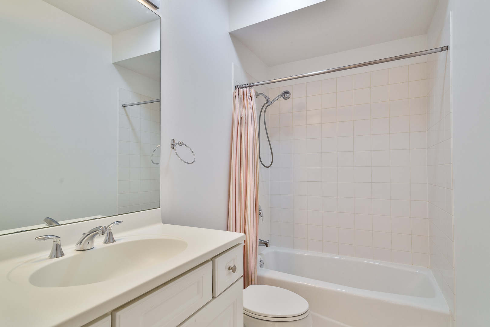 849 W Ohio Street Unit: 8