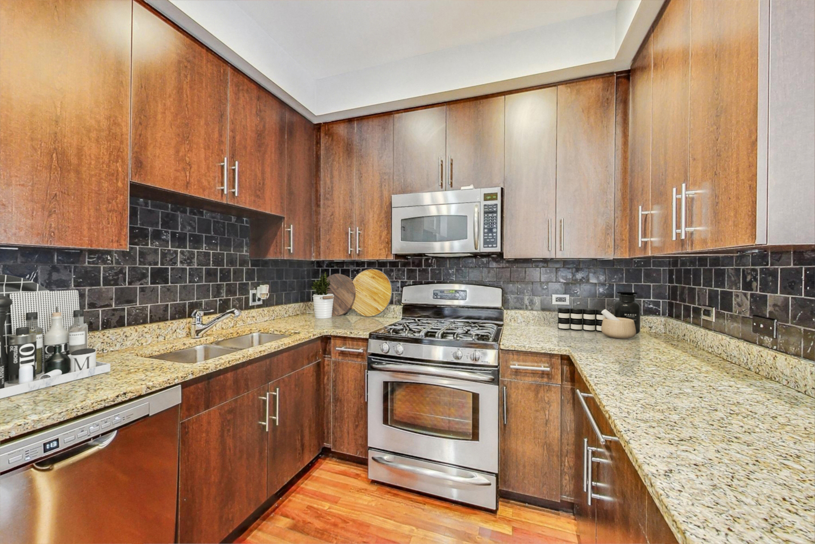1238 N Milwaukee Avenue Unit: 2