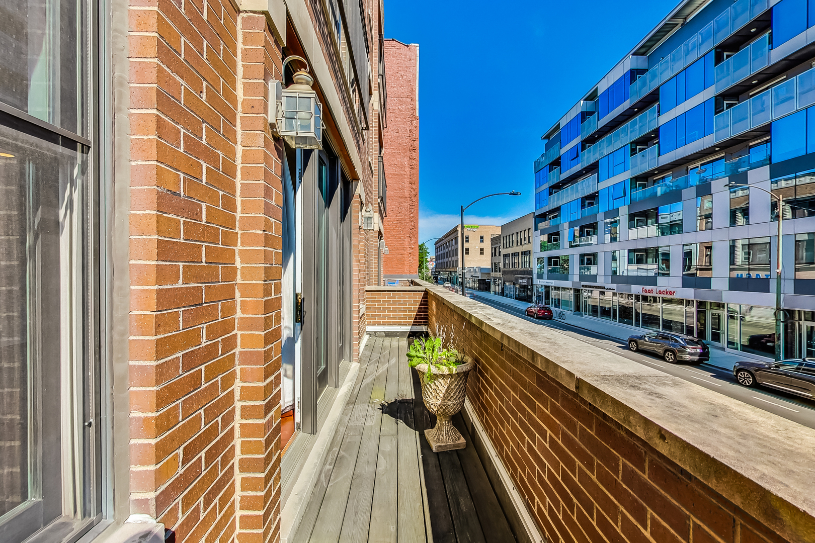 1238 N Milwaukee Avenue Unit: 2