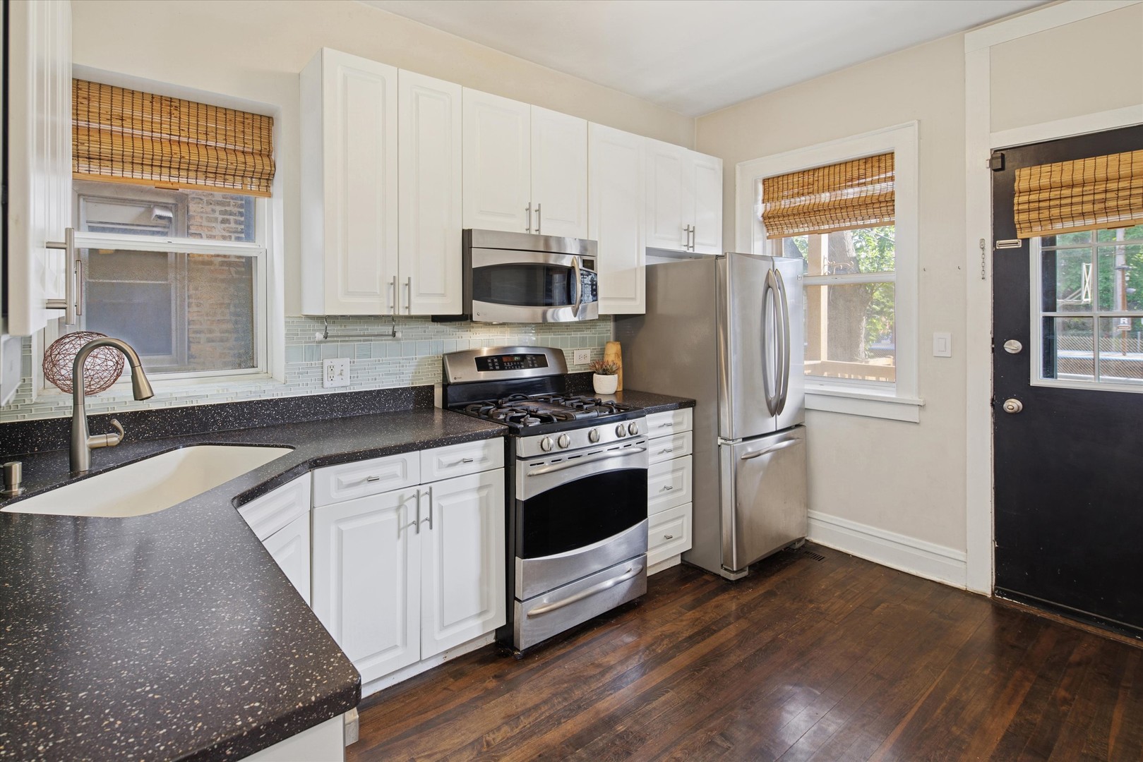2617 W Leland Avenue Unit: 1