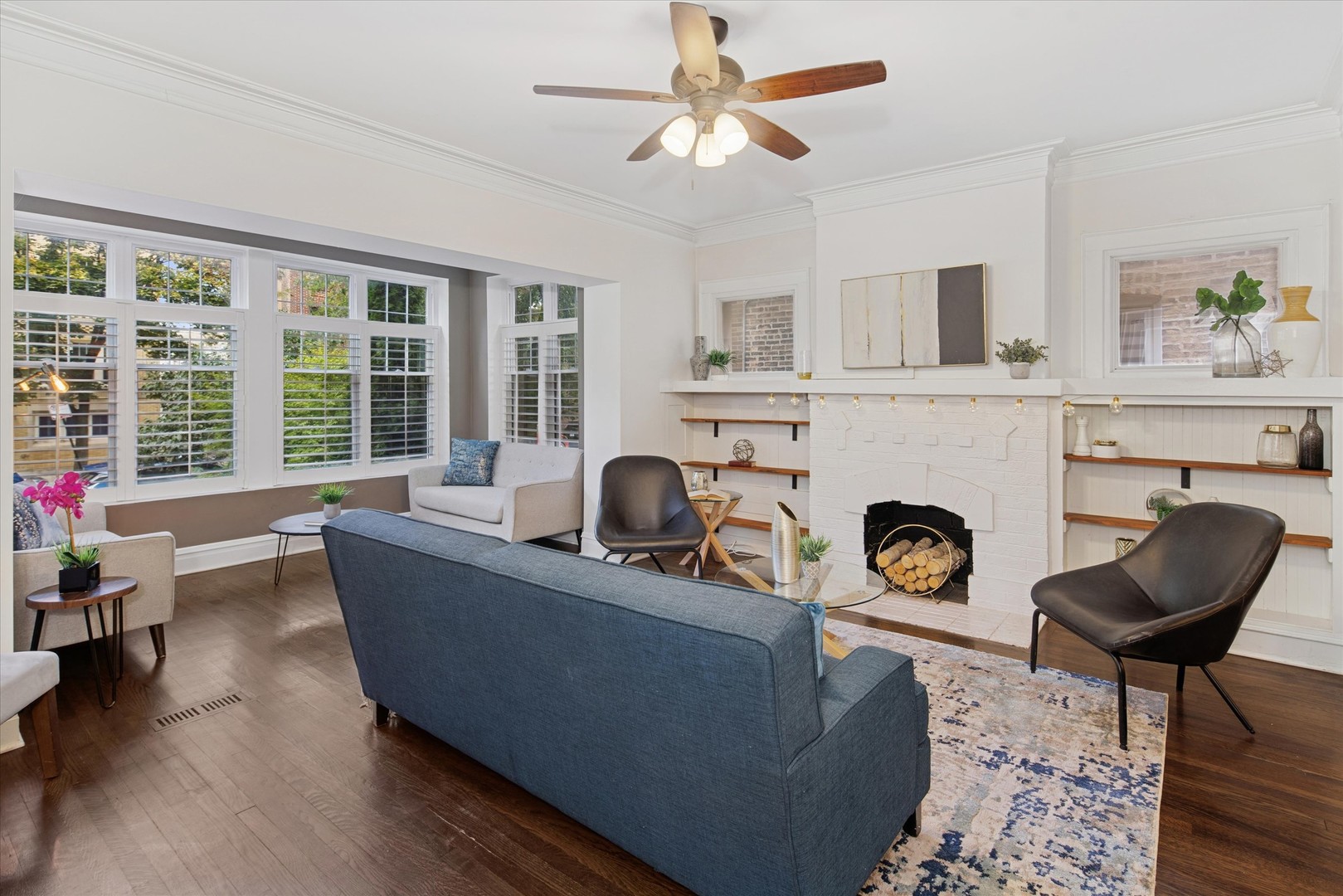 2617 W Leland Avenue Unit: 1