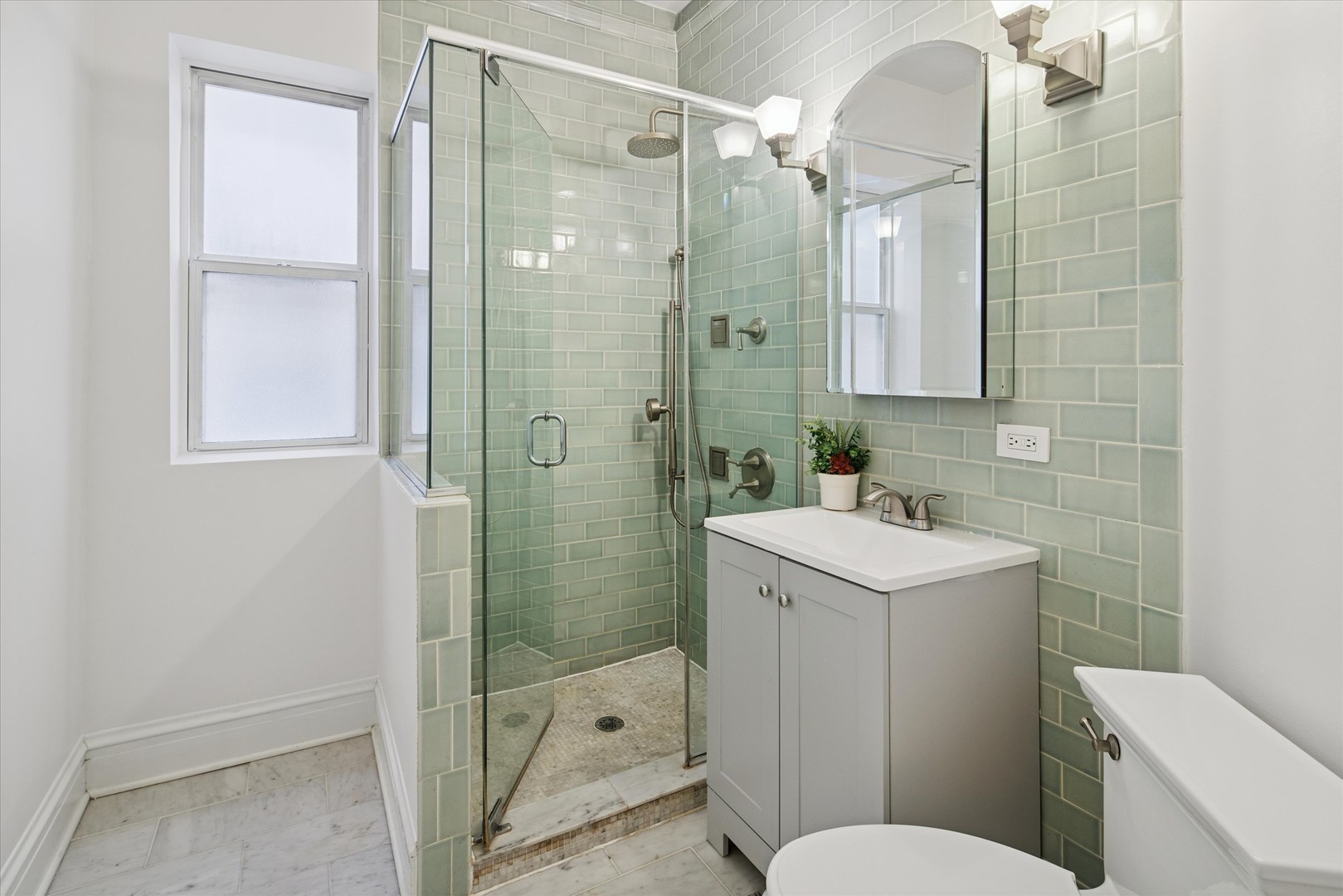 2617 W Leland Avenue Unit: 1