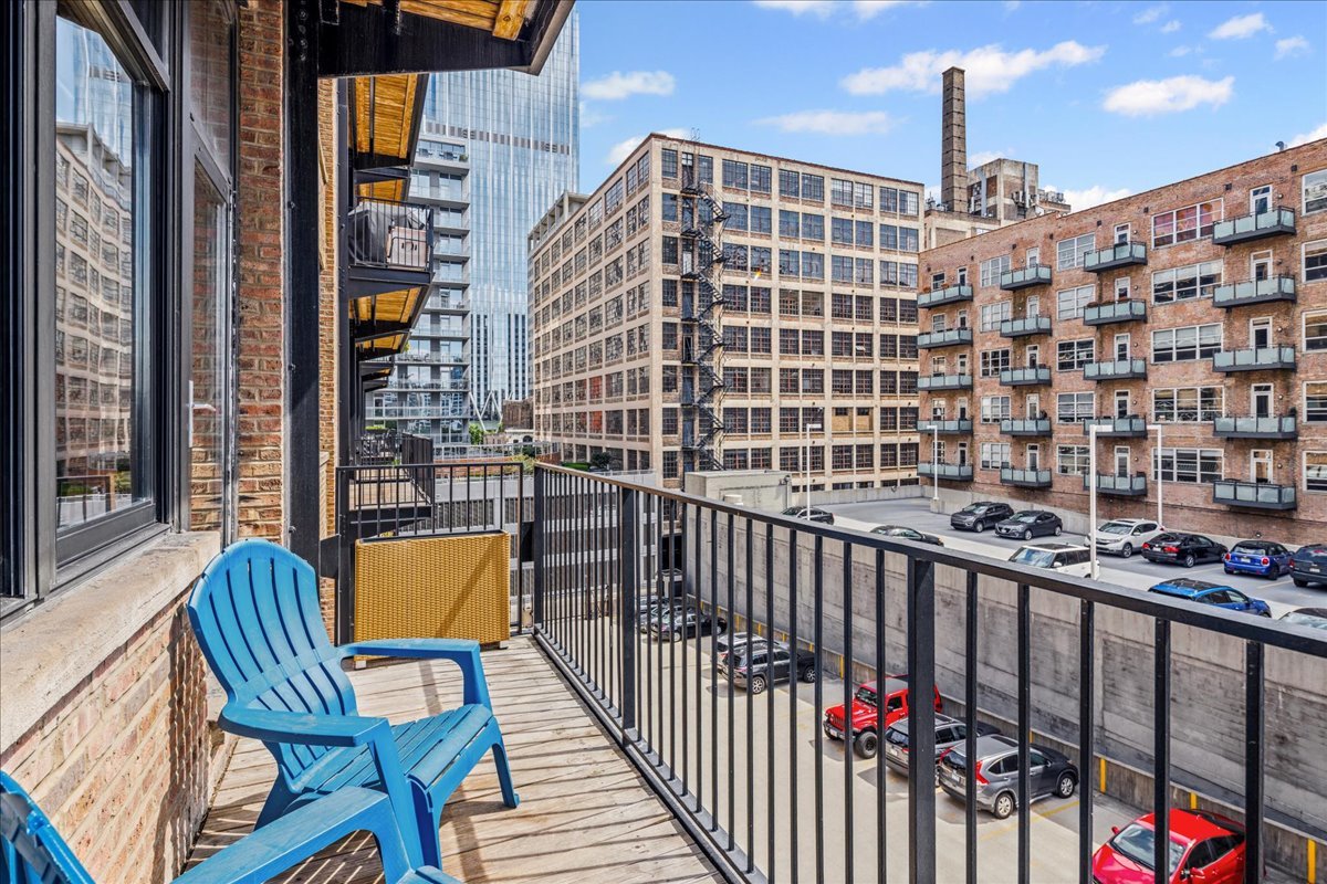 625 W Jackson Boulevard Unit: 404