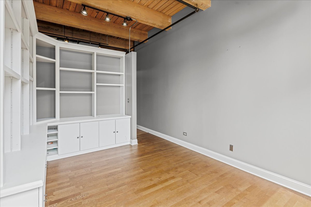 625 W Jackson Boulevard Unit: 404