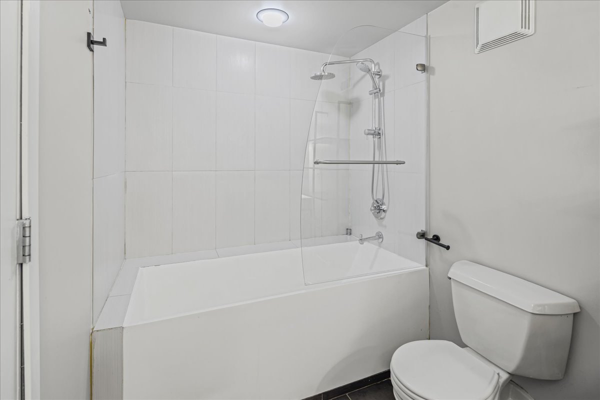 625 W Jackson Boulevard Unit: 404