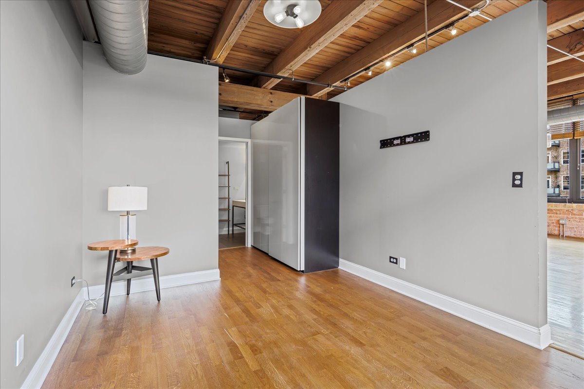 625 W Jackson Boulevard Unit: 404