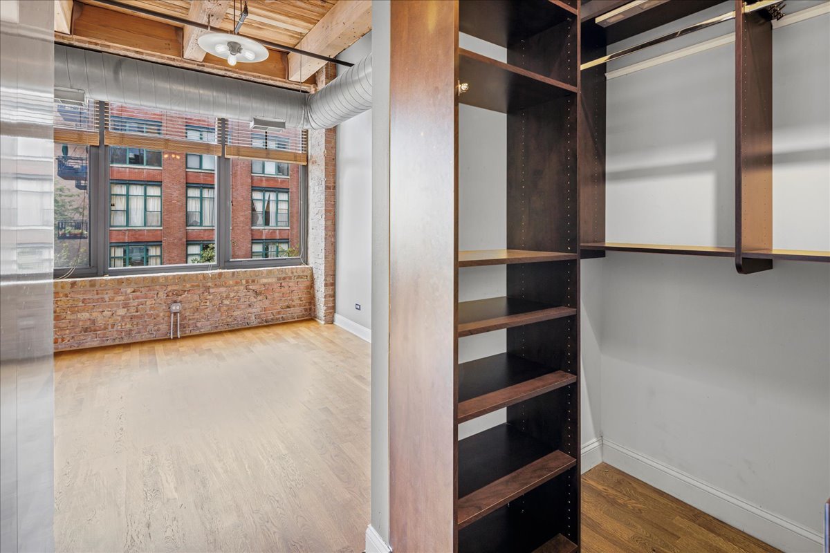 625 W Jackson Boulevard Unit: 404