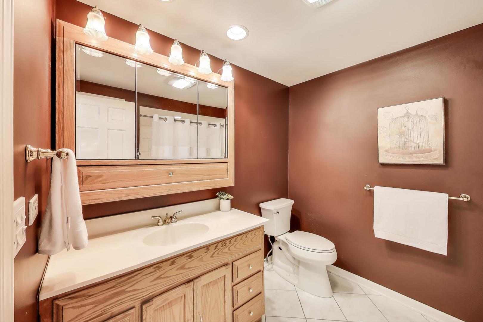 219 E Reseda Parkway