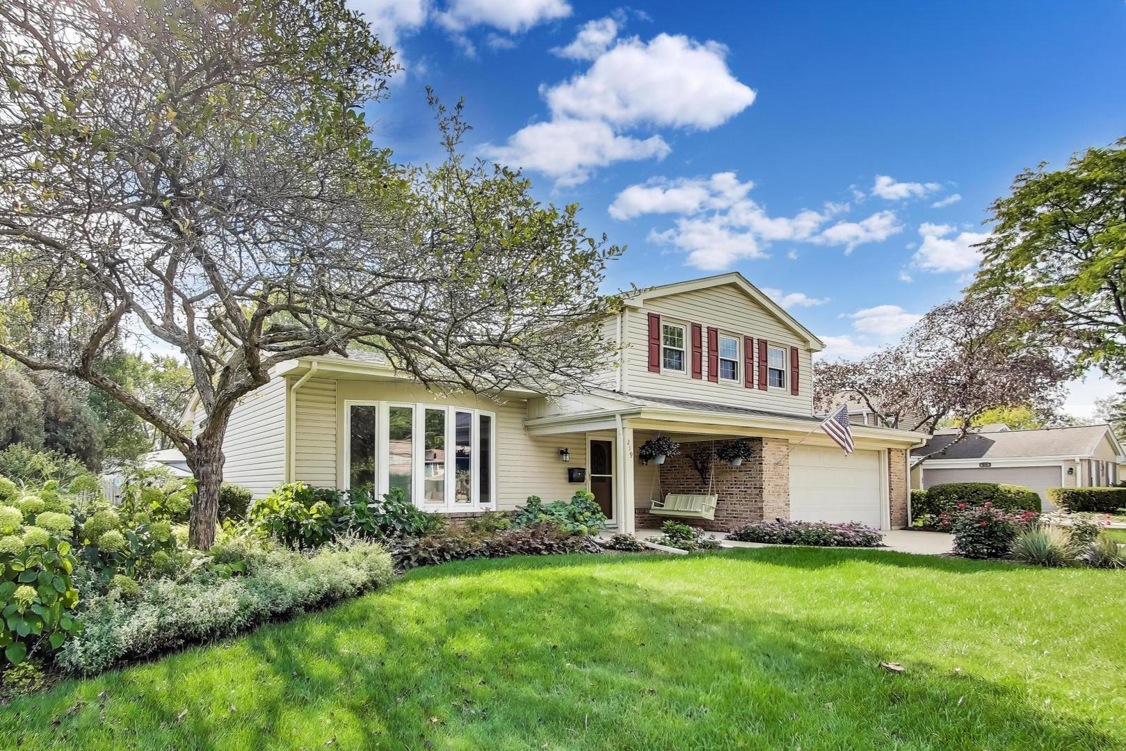 219 E Reseda Parkway