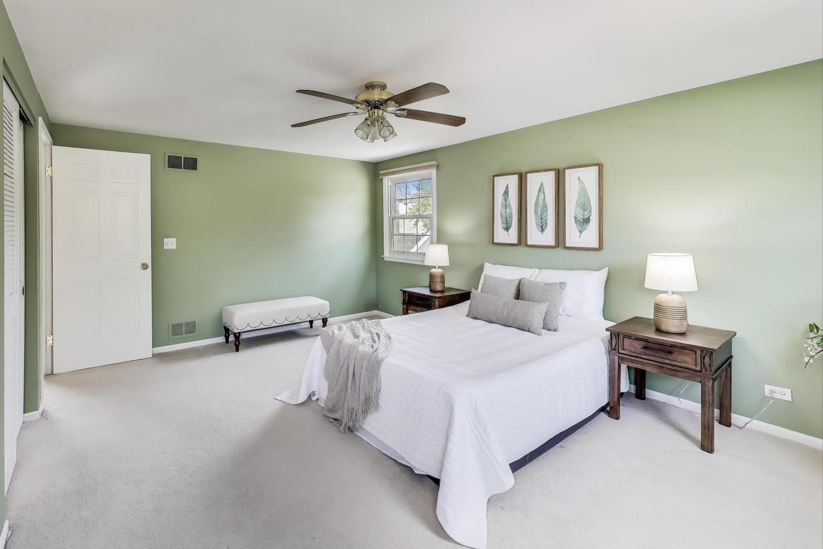 219 E Reseda Parkway