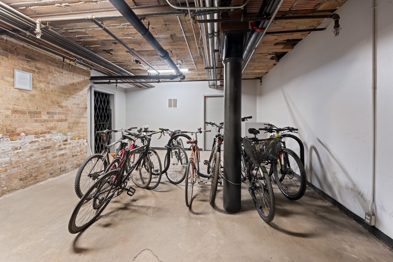 525 N Halsted Street Unit: 215