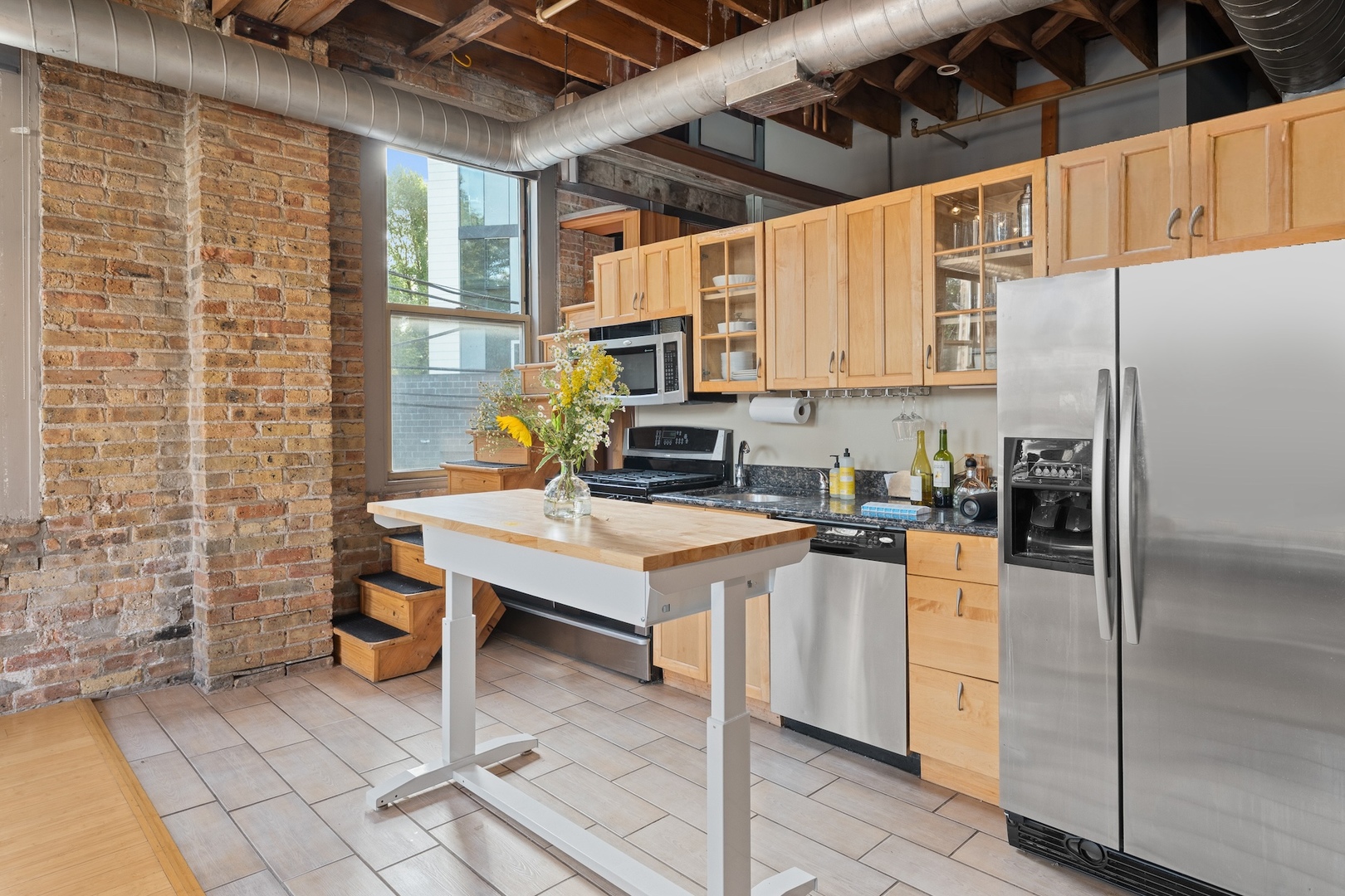 525 N Halsted Street Unit: 215