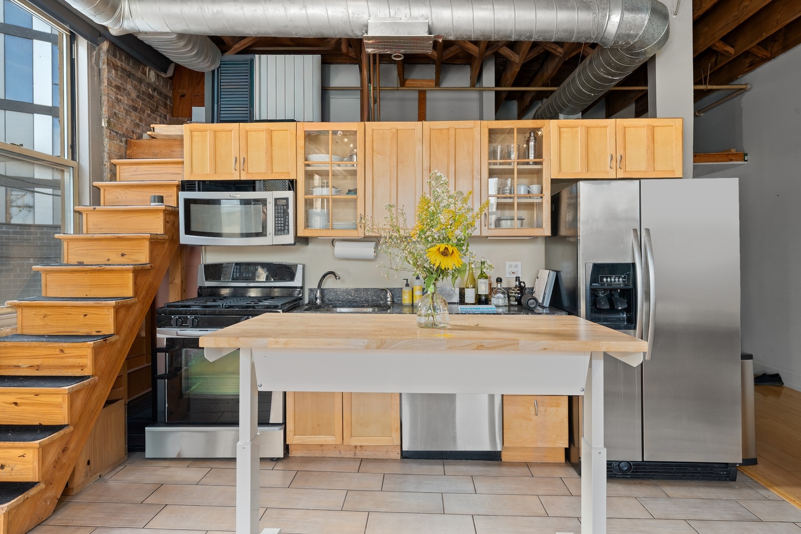 525 N Halsted Street Unit: 215