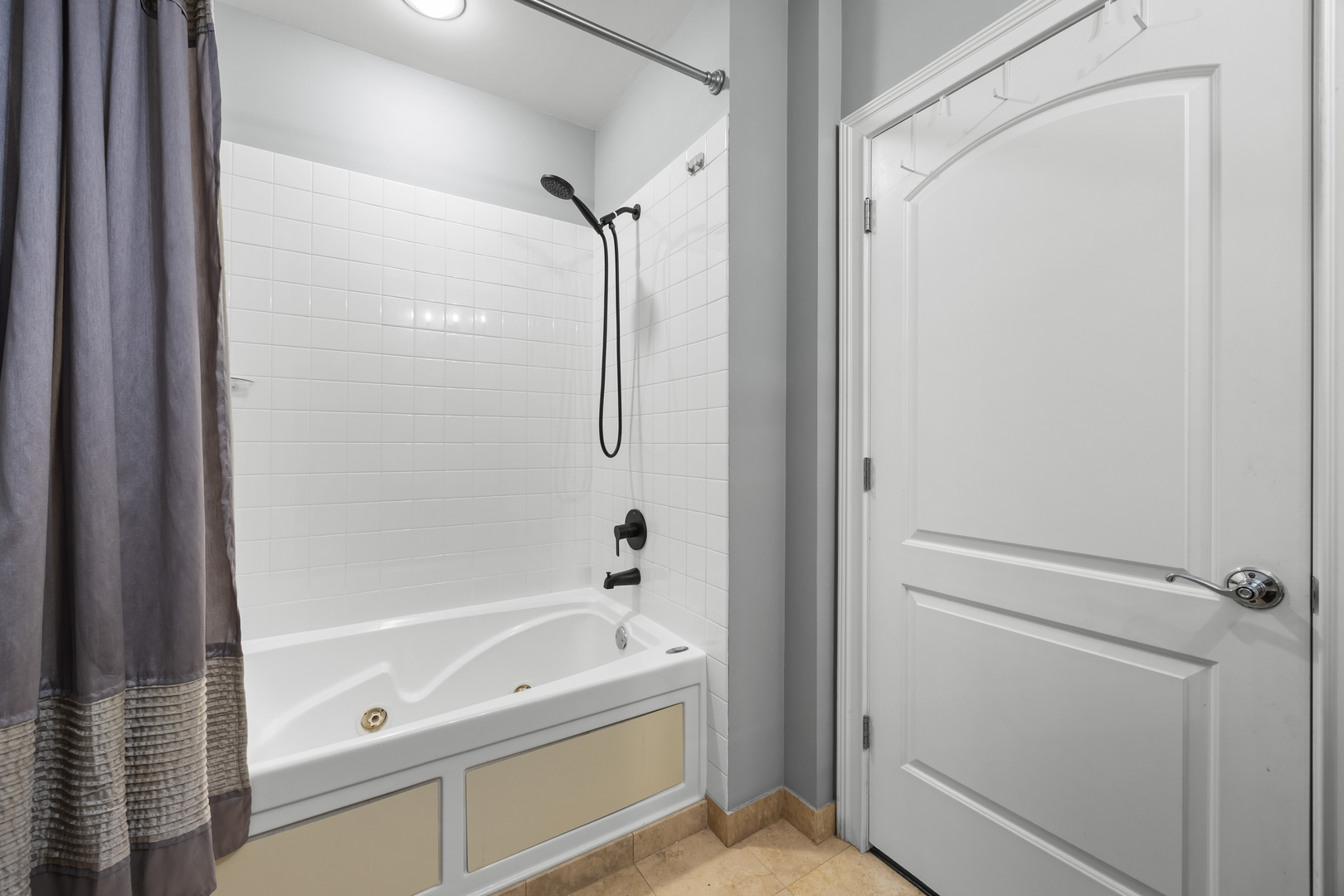 101 W Superior Street Unit: 906