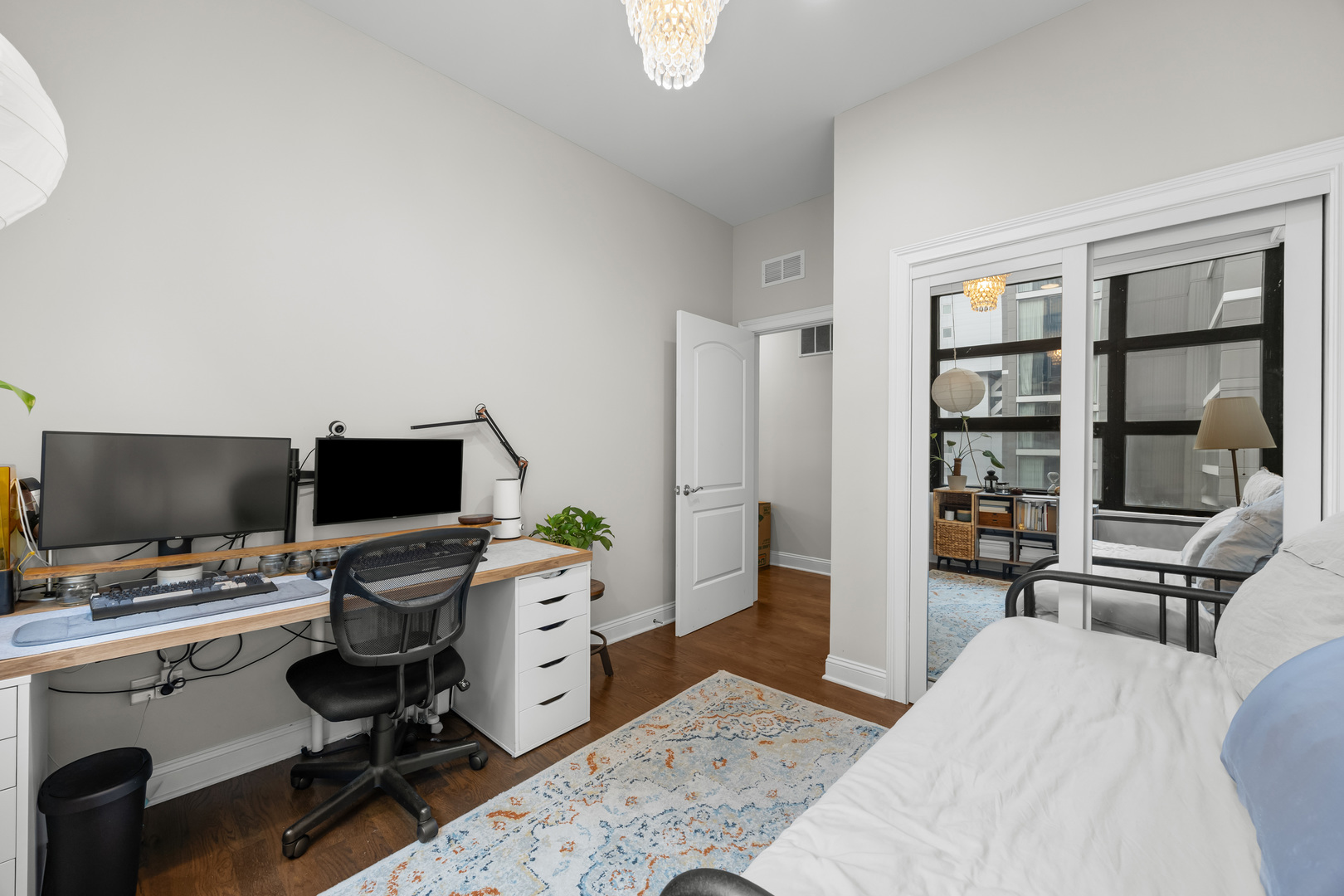 101 W Superior Street Unit: 906