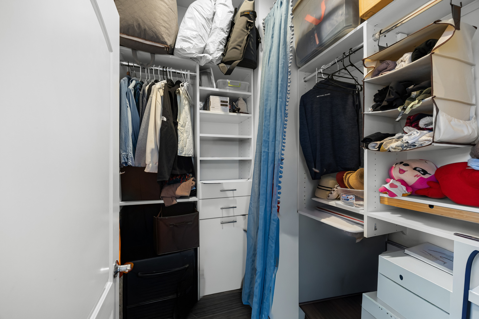 101 W Superior Street Unit: 906