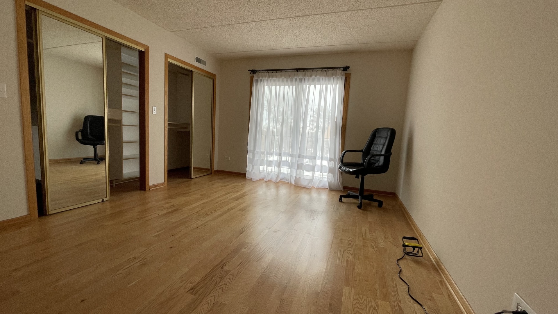 6221 N Niagara Avenue Unit: 401