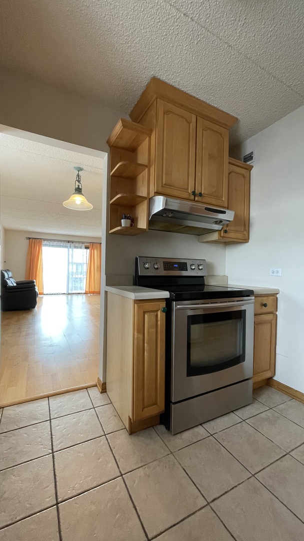 6221 N Niagara Avenue Unit: 401