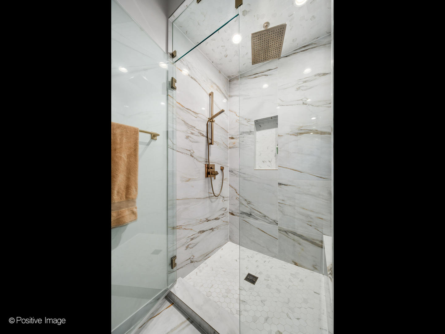 1513 W Ohio Street Unit: 2W