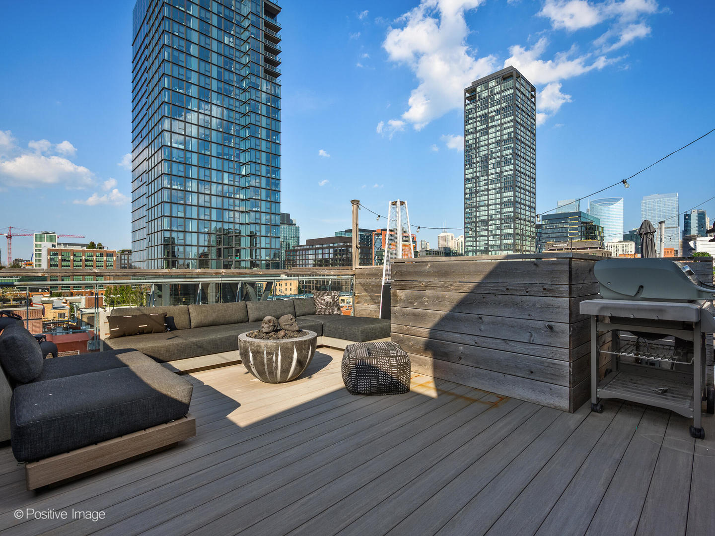 1000 W WASHINGTON Boulevard Unit: 542
