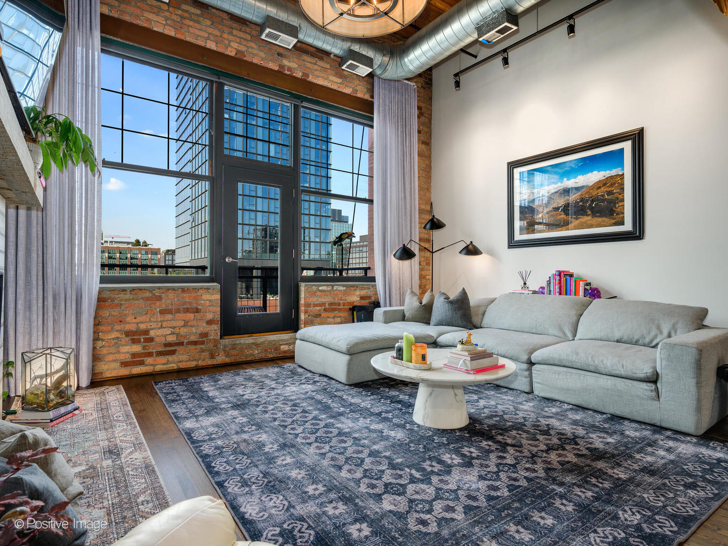 1000 W WASHINGTON Boulevard Unit: 542