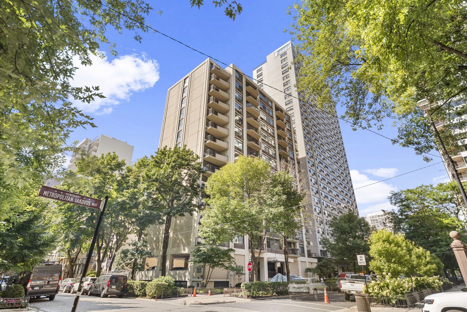 1450 N Astor Street Unit: 7D