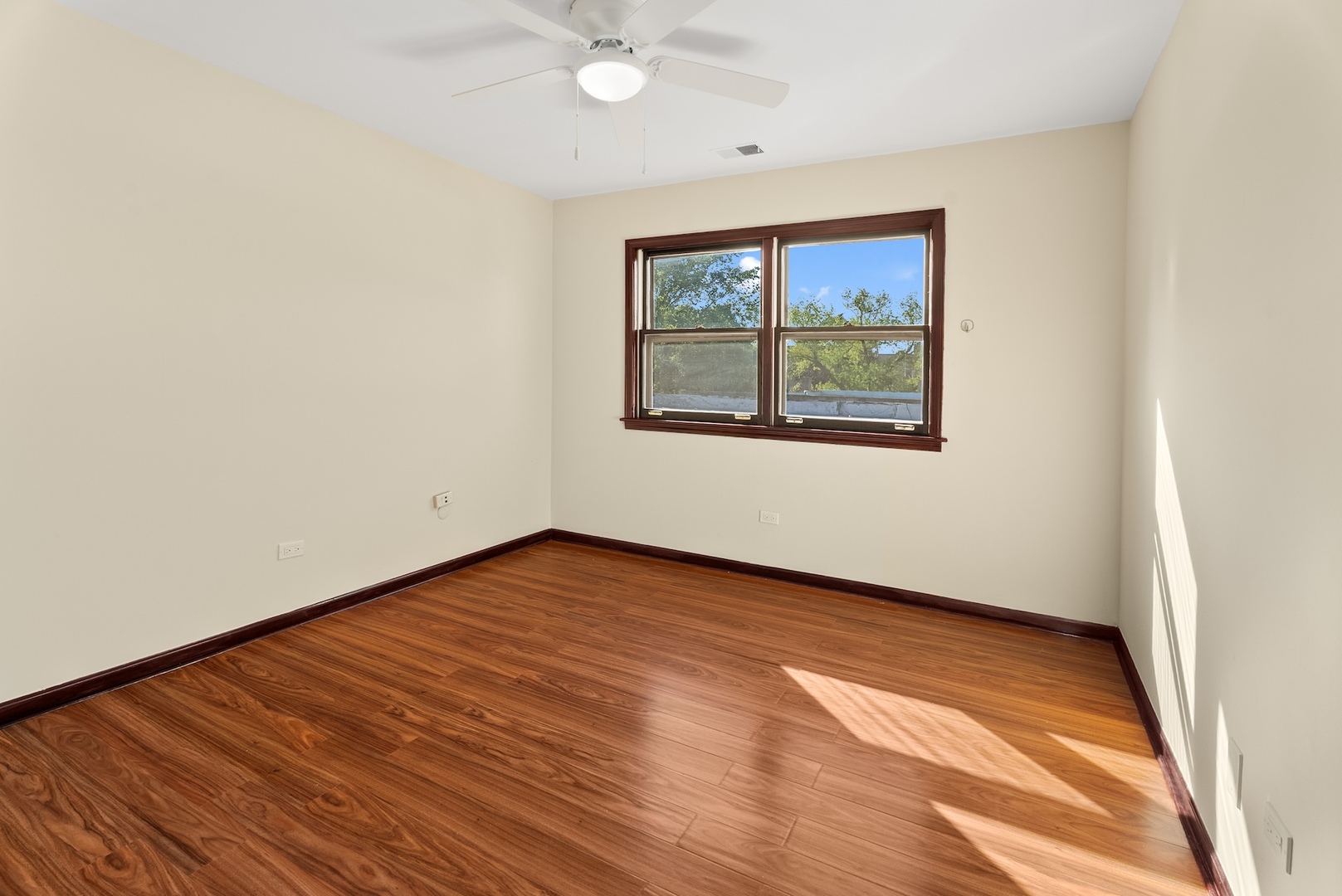 6517 N CALIFORNIA Avenue Unit: 303
