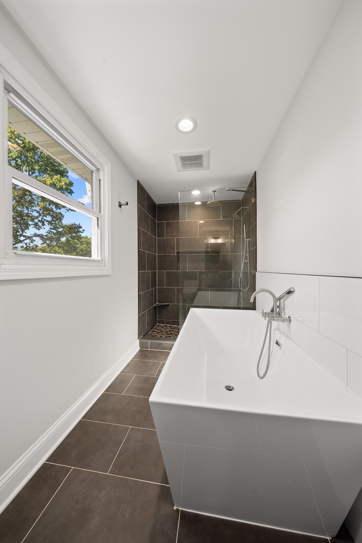 25W257 Gunston Avenue