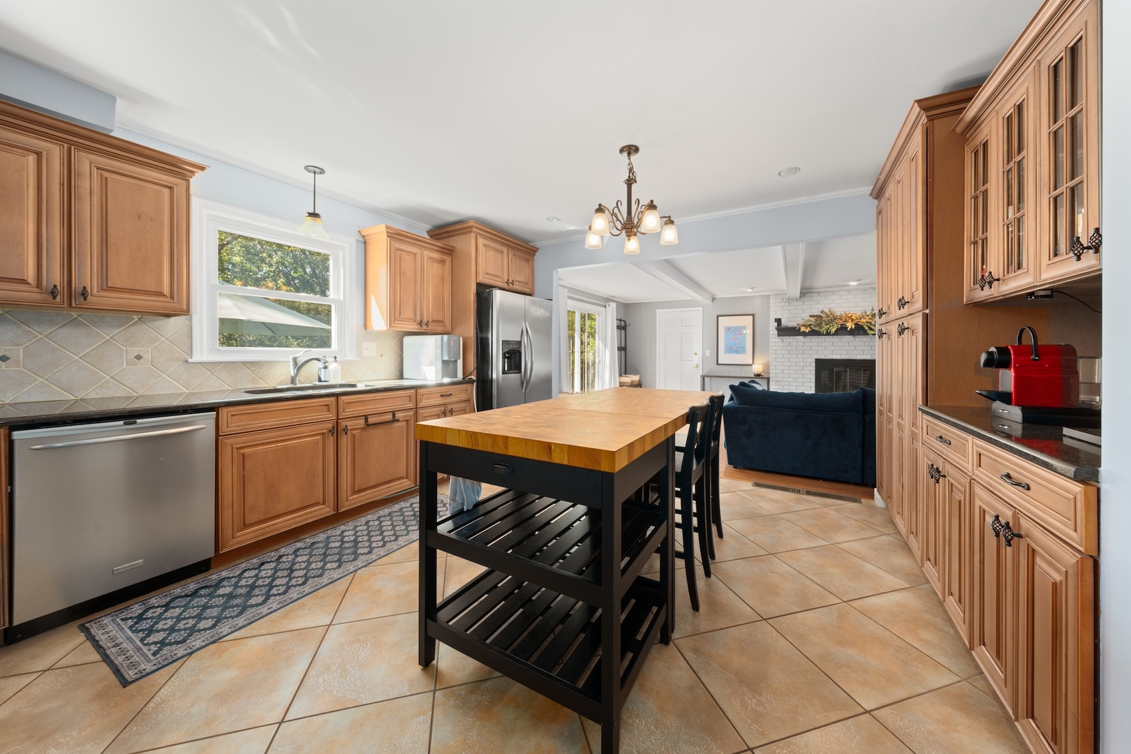 25W257 Gunston Avenue