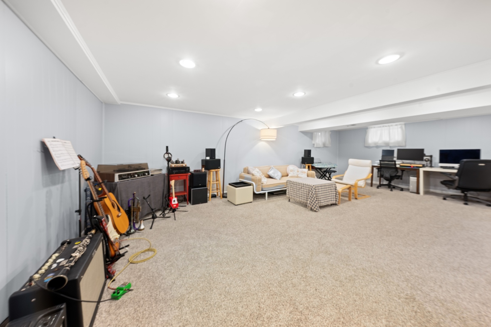 25W257 Gunston Avenue