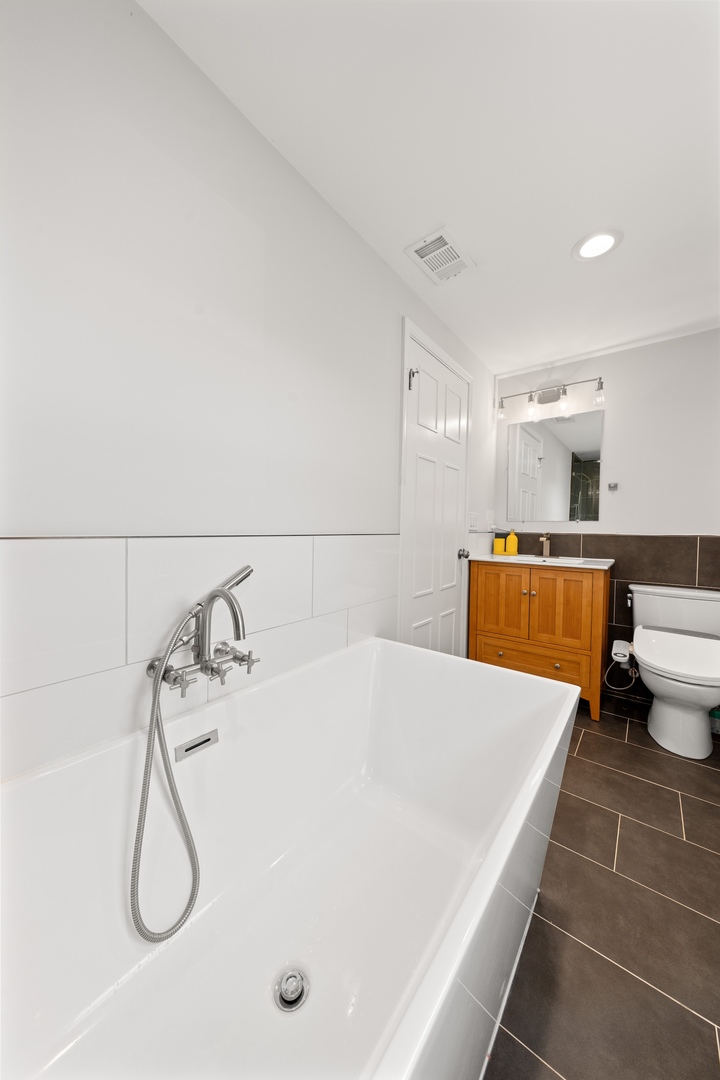 25W257 Gunston Avenue