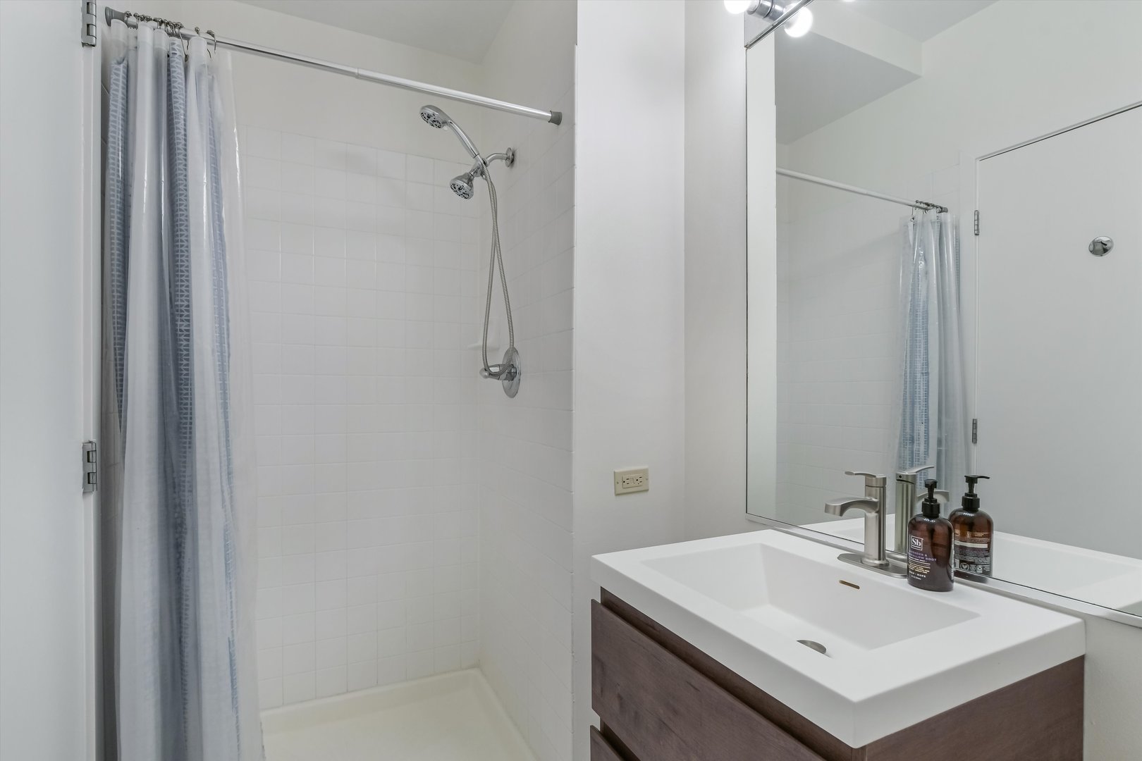 130 S CANAL Street Unit: 624