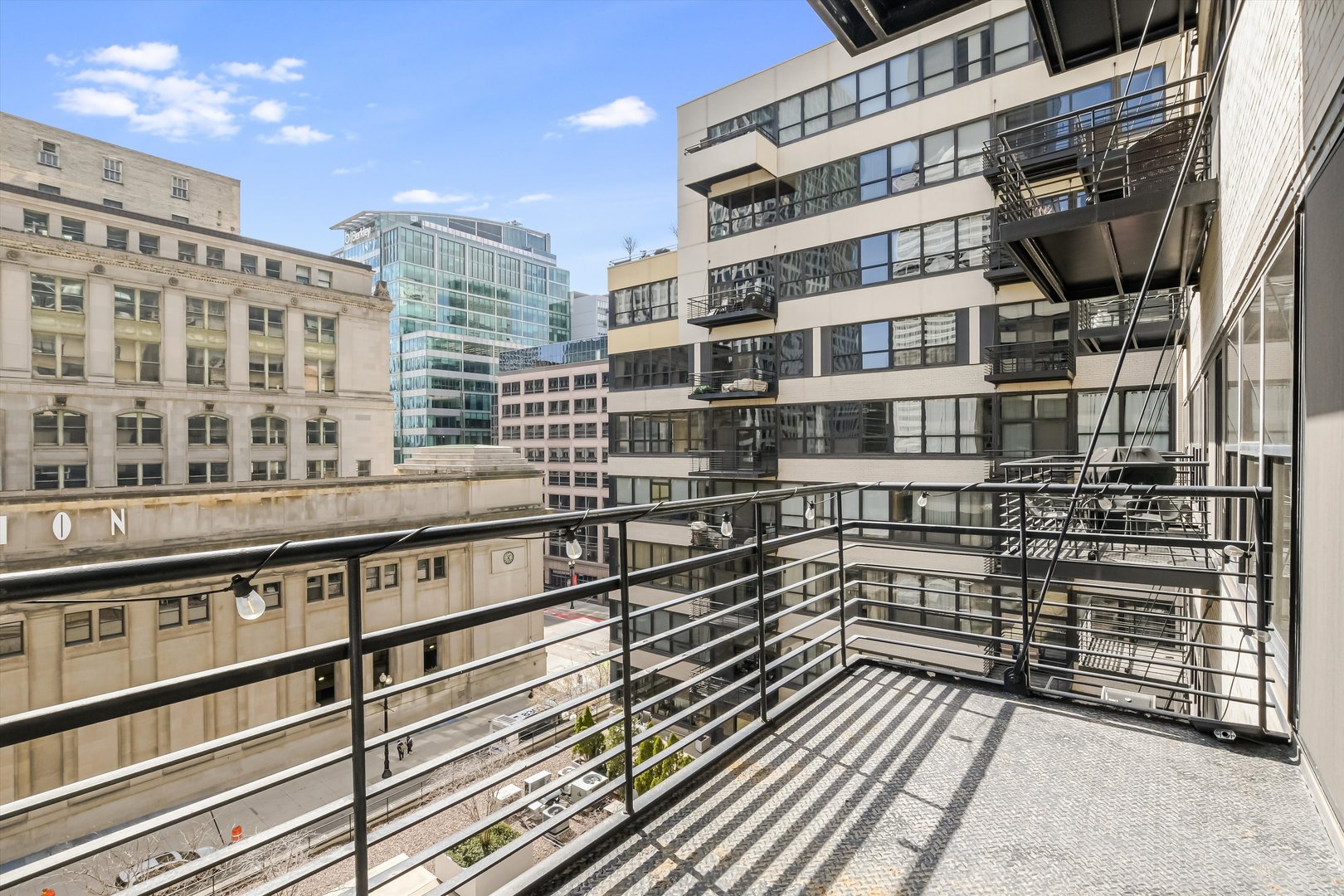 130 S CANAL Street Unit: 624