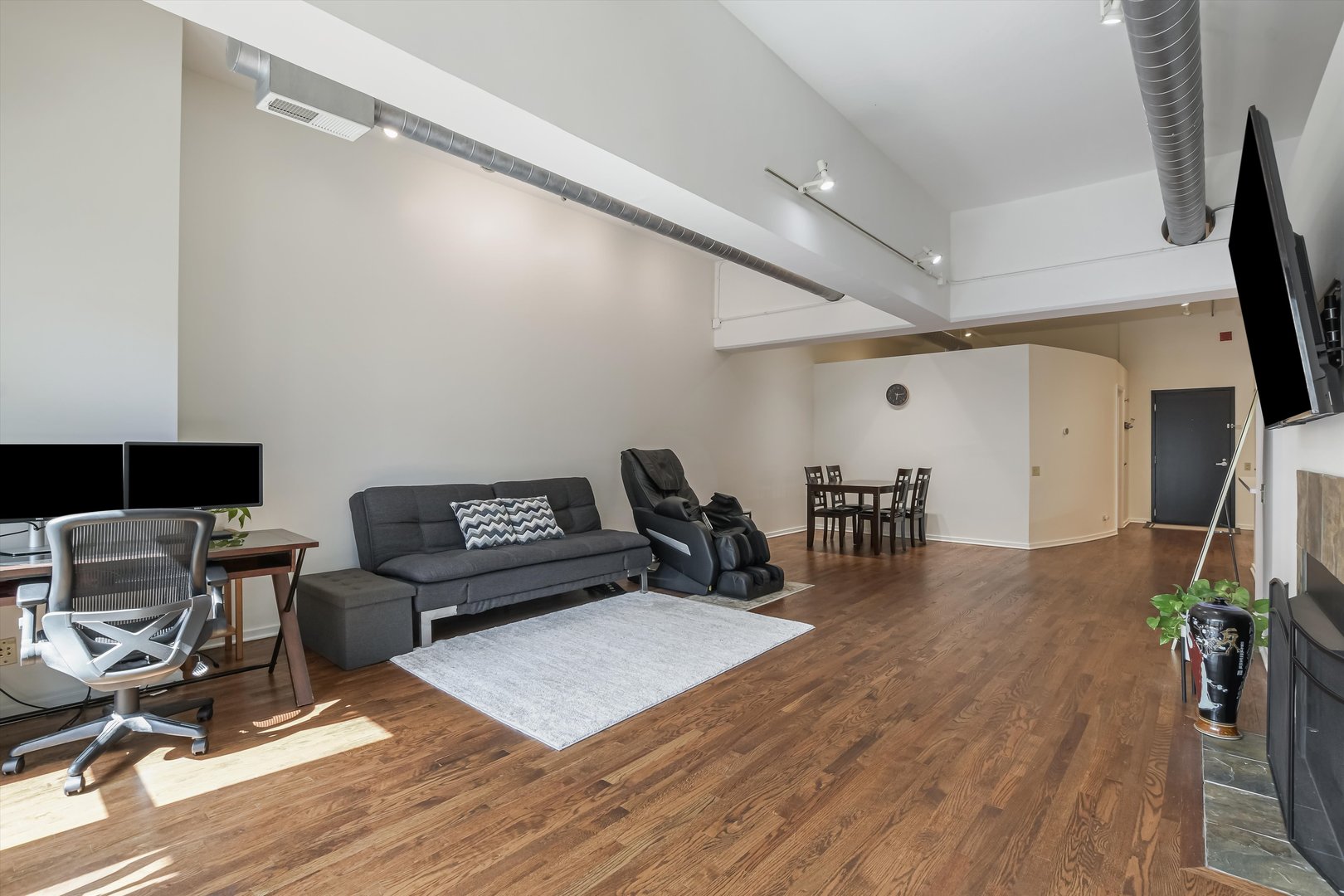 130 S CANAL Street Unit: 624