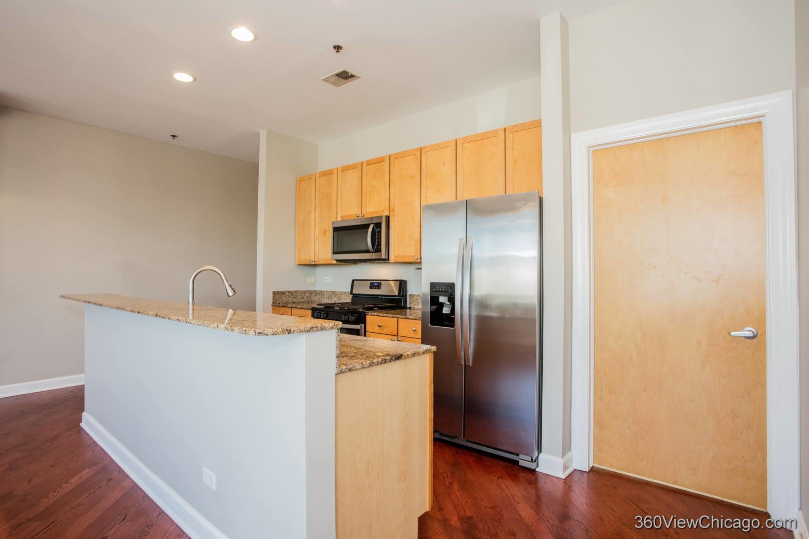 3113 W Lawrence Avenue Unit: A301