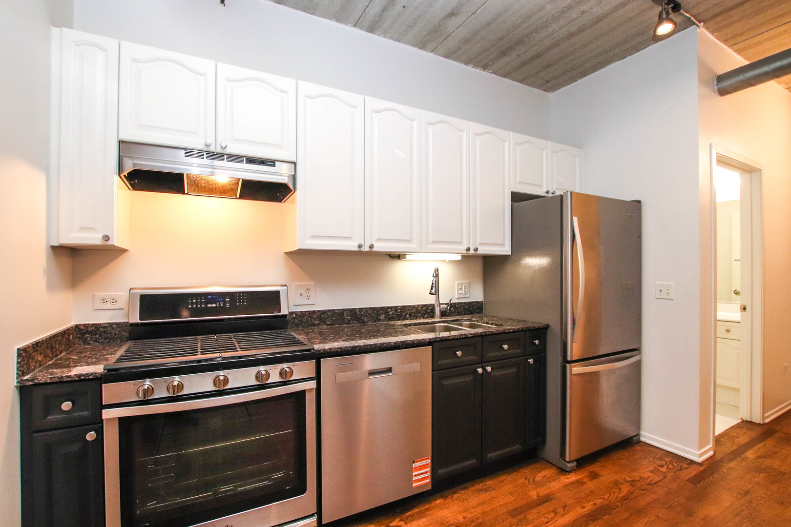 1440 S michigan Avenue Unit: 317