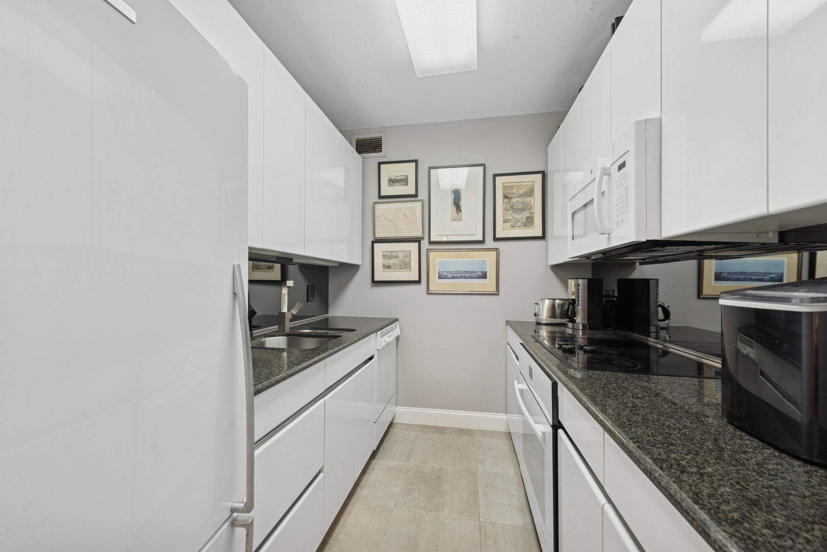 1325 N State Parkway Unit: 15C