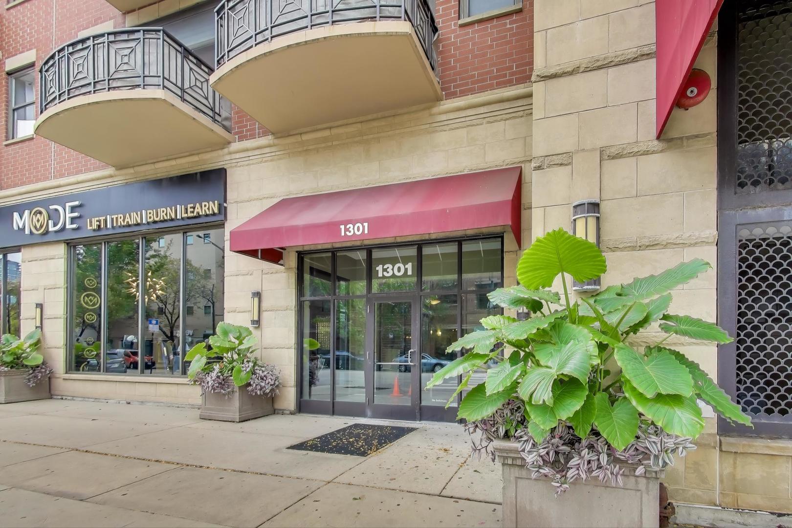 1301 W Madison Street Unit: 315