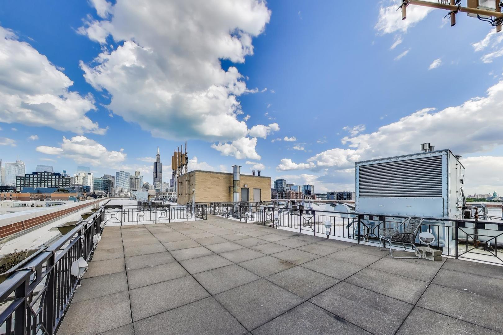 1301 W Madison Street Unit: 315