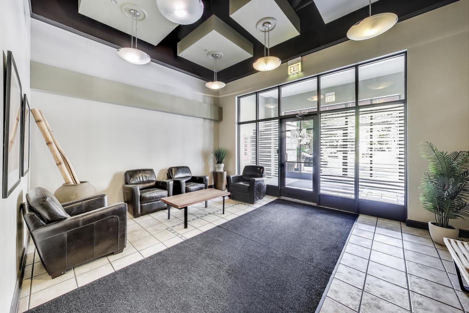 1301 W Madison Street Unit: 315