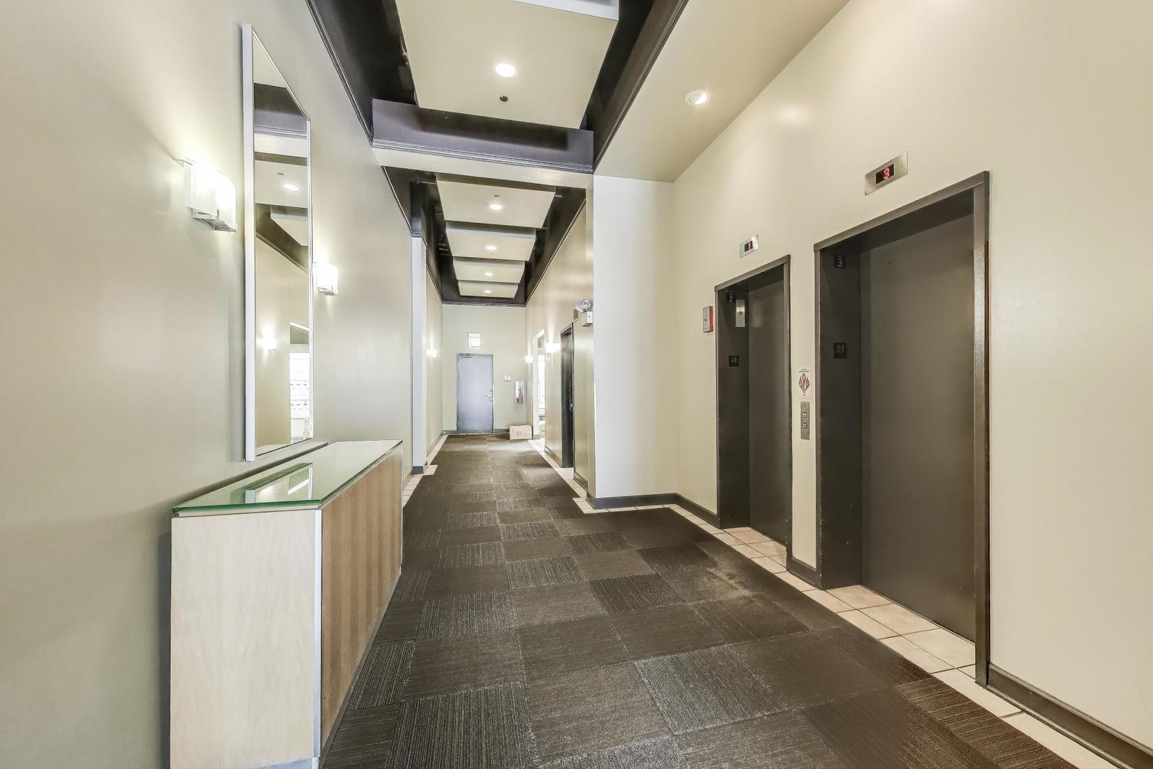 1301 W Madison Street Unit: 315